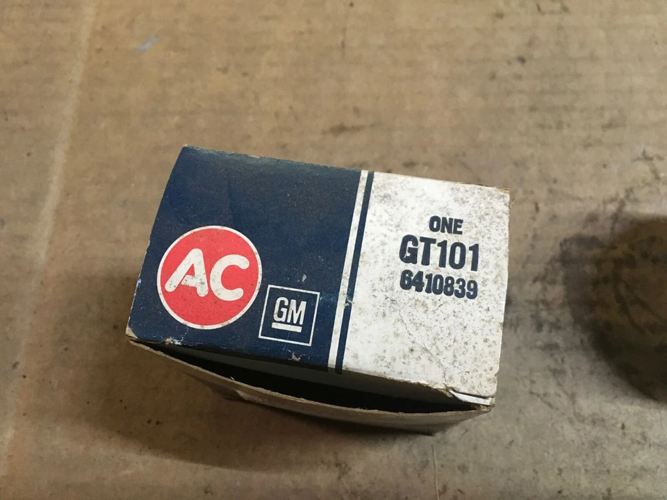 New AC GM Gasoline Tank Cap GT101  - Image 2 of 4