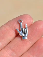 ROCK ON HAND SIGN SYMBOL FINGERS pendant Sterling 925 plate Silver 18" necklace 