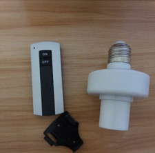 E27 220V Screw Wireless Remote Control Light Lamp Bulb Holder Cap Socket Switch
