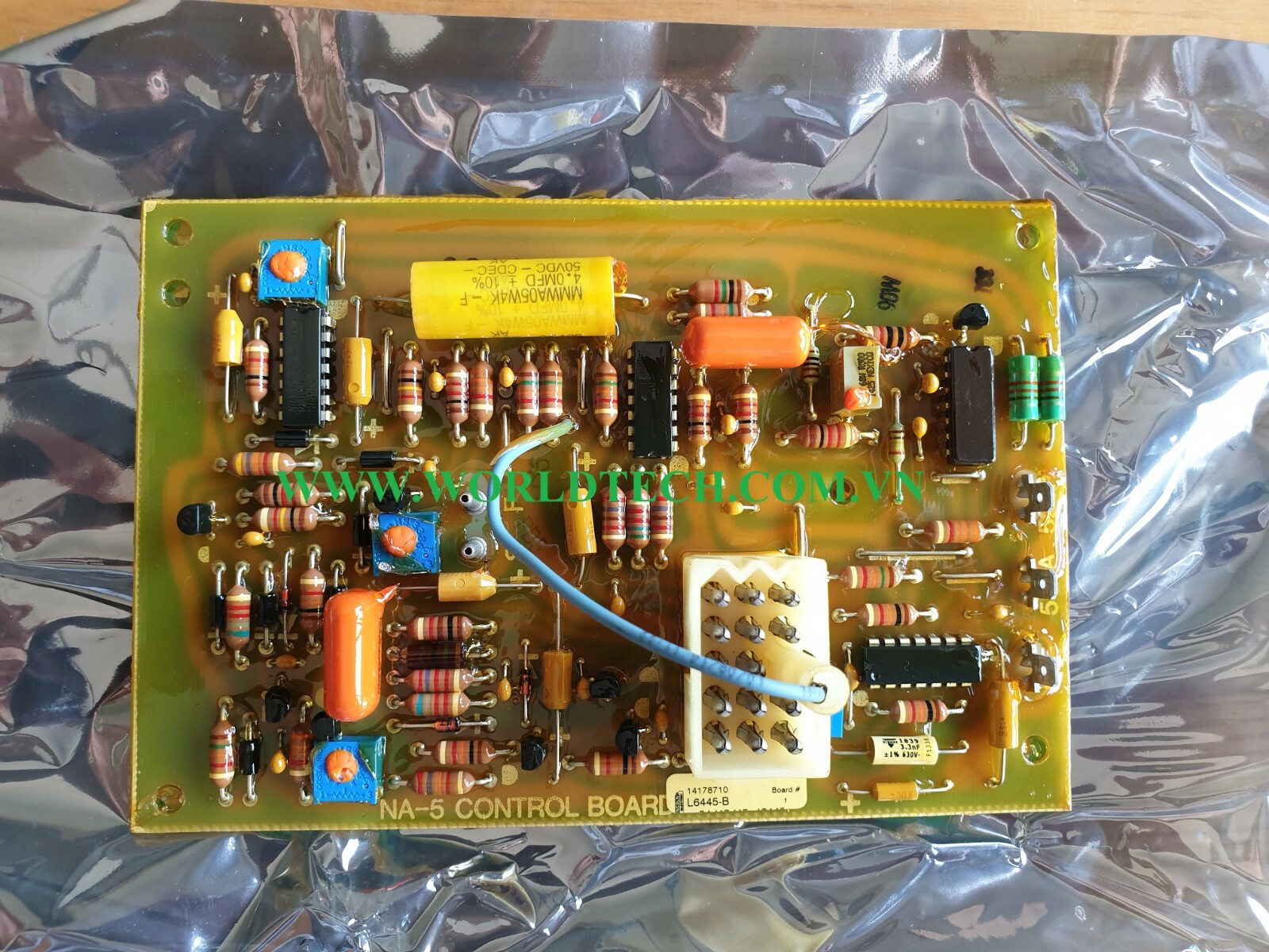Picture 1 of 2