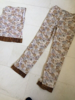 gianfranco ferre trouser (size 28)  with its matching (assorti) blouse (size M)
