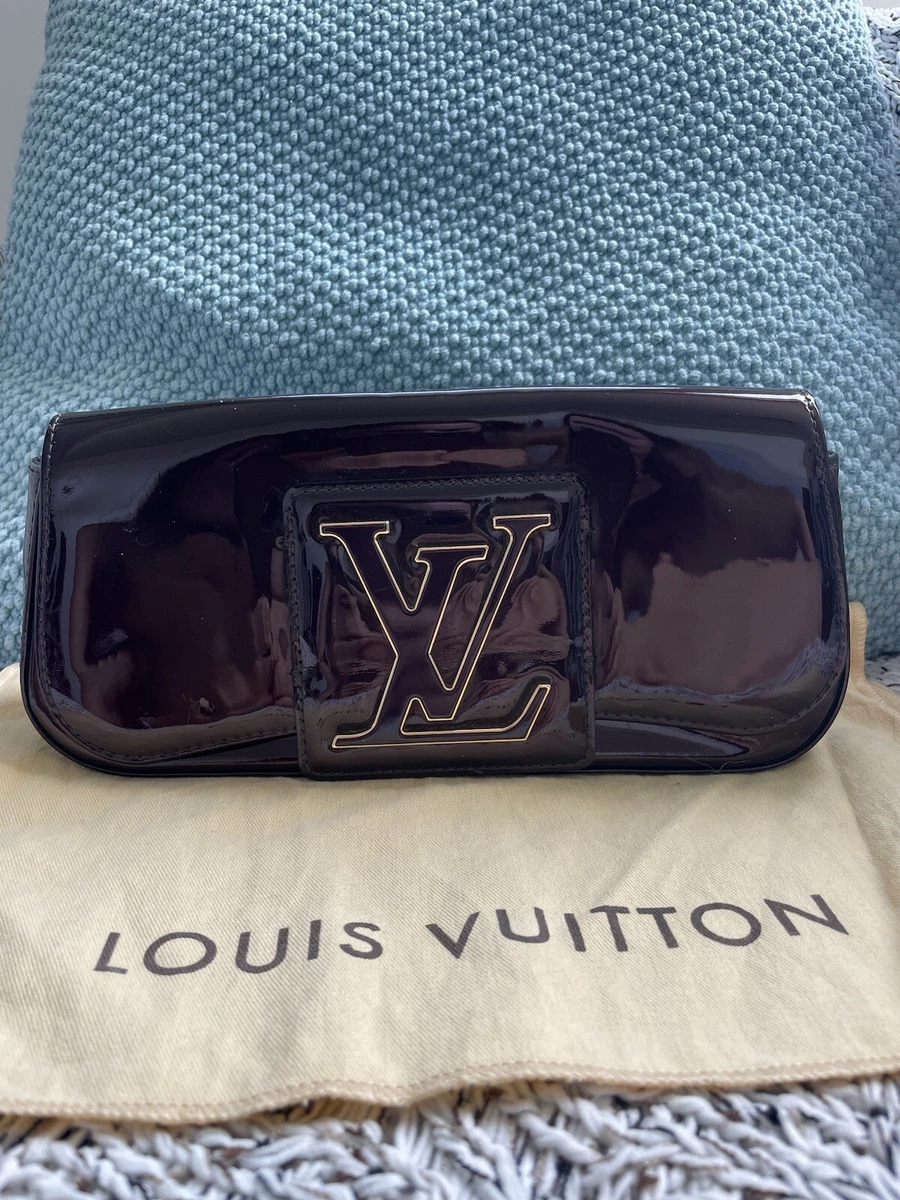 LOUIS VUITTON Amarante Vernis Glossy Patent Calf Leather SoBe Clutch