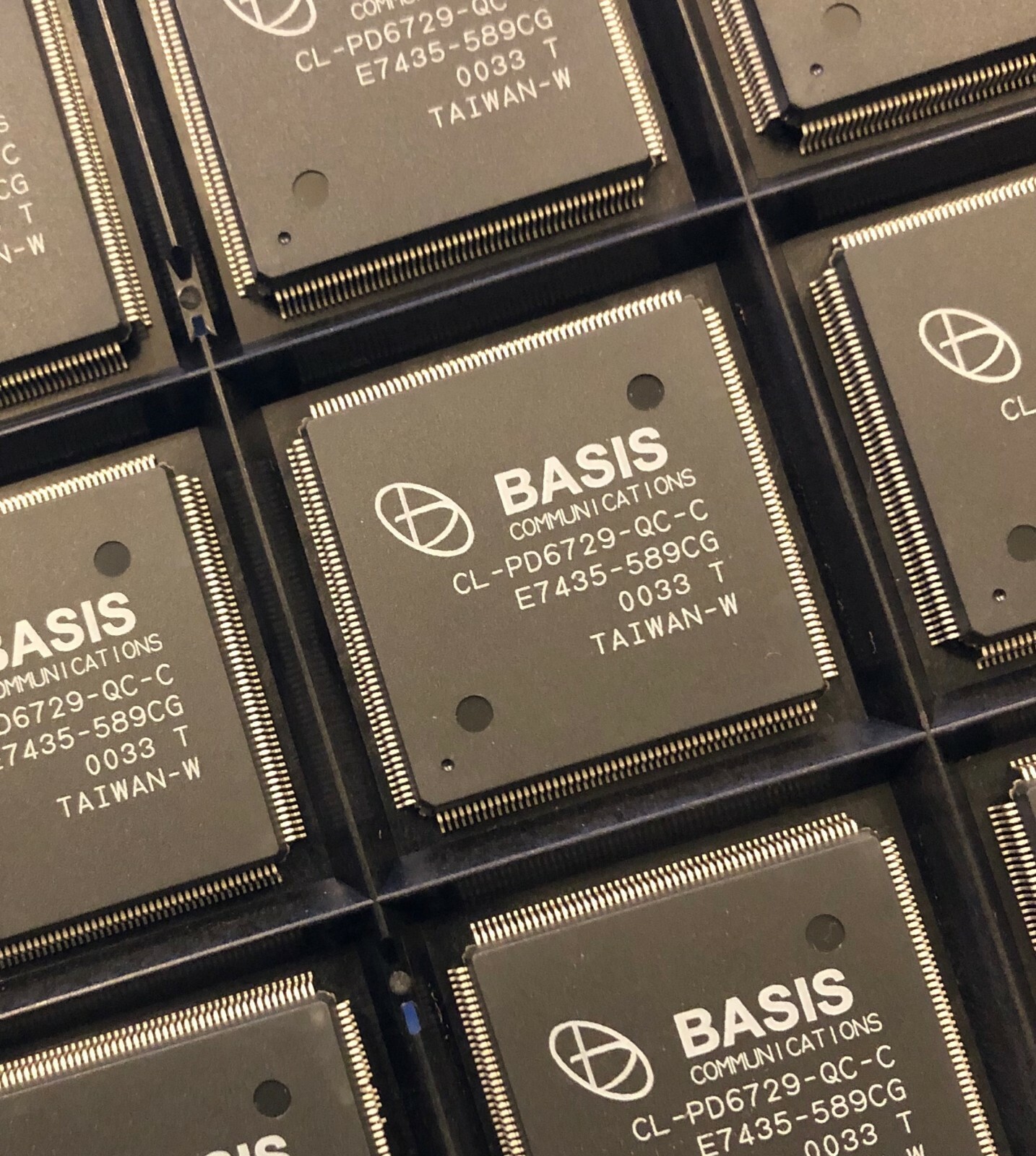 BASIS COMMUNICATIONS CL-PD6729-QC-C PCMCIA Bus Controller, MOS, PQFP208 **NEW**