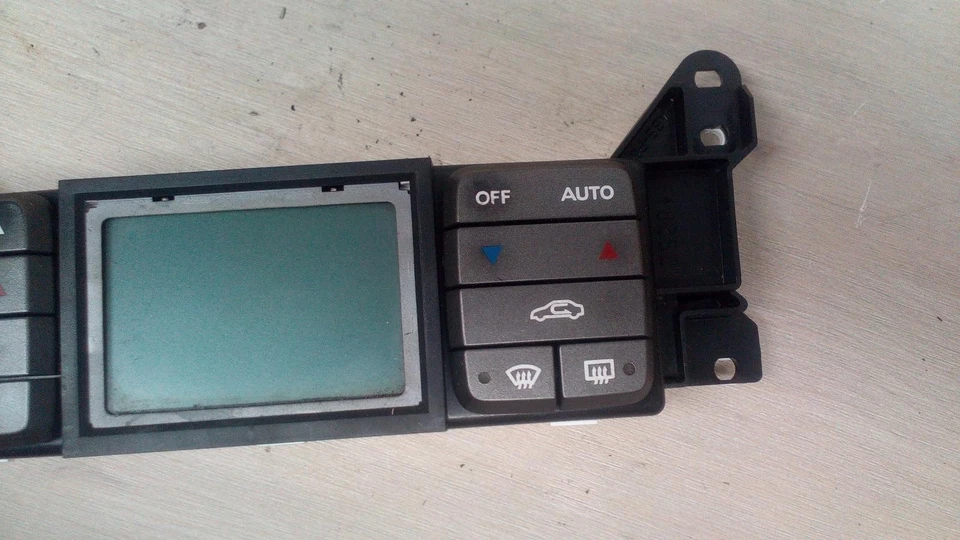 HOLDEN COMMODORE HEATER/AC CONTROLS VY1-VZ, DUAL ZONE, GREY, CLIMATE CONTROL TYP - image 4 of 4