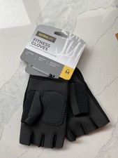 Fitness Gloves w/adjustable wrist closure size M NIP