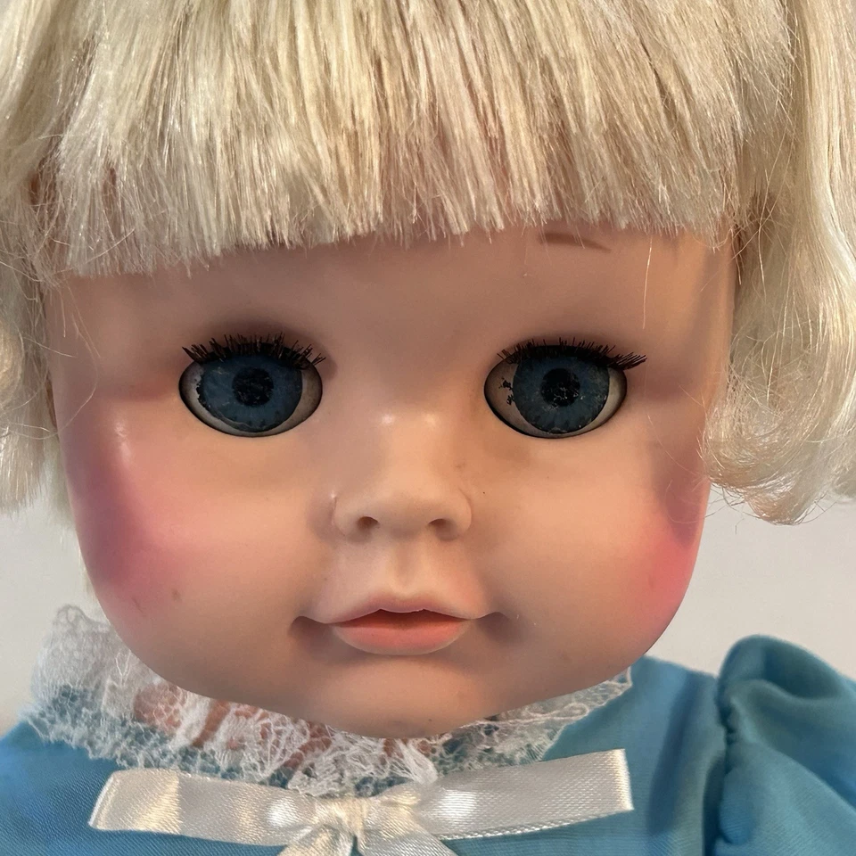 "Muñeca Eegee Baby Toddler 1974 de colección cabello rubio bebida ojos húmedos dormidos TLC 18"" de alto" Foto 3 de 4