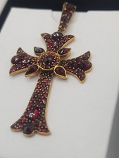 Antike Gold Tombak Anh&auml;nger Gelbgold Kreuz mit elegante Granat