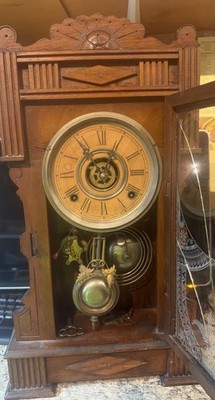 Beautiful Antique Ingraham? Parlor Kitchen Shelf Chiming Clock Dark Walnut Case