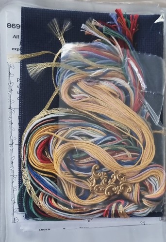 DIMENSIONS Gold Collection Petites WATCHING FOR SANTA Counted Cross Stitch Kit - Picture 3 of 3