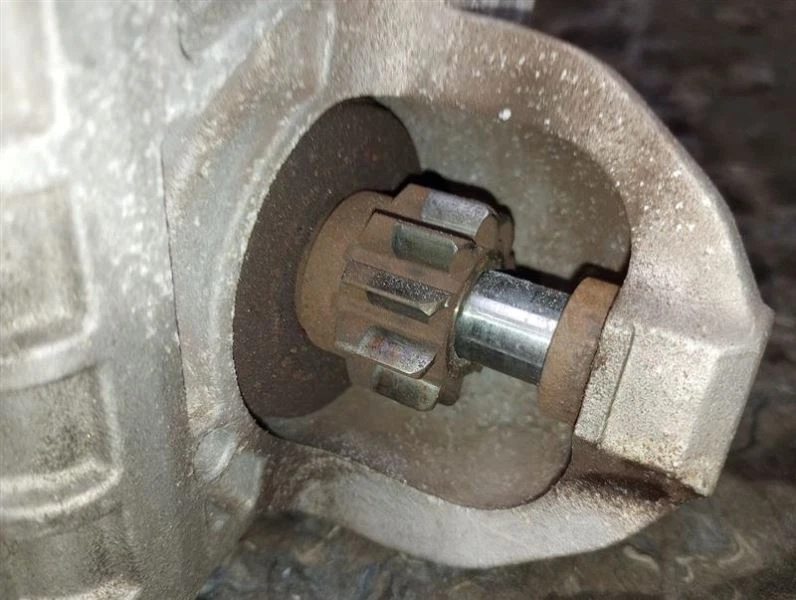 Chevrolet Silverado 1500 2018 Starter Motor 2652622 - Image 2 of 4