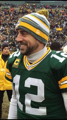 Bonnet tricoté à revers et pompon pour homme New Era gris Green Bay Packers 2025 Sideline