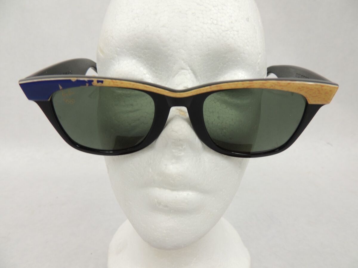 B & L RAY BAN OLYMPIC SUNGLASSES, WAYFARERS, 1994 B & L RAY BAN OLYMPIC SUNGLASSES, WAYFARERS, 1994