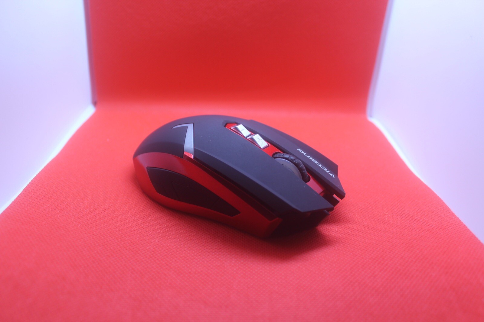 Wireless Gaming Mouse with High Precision and Ergonomic Design-image