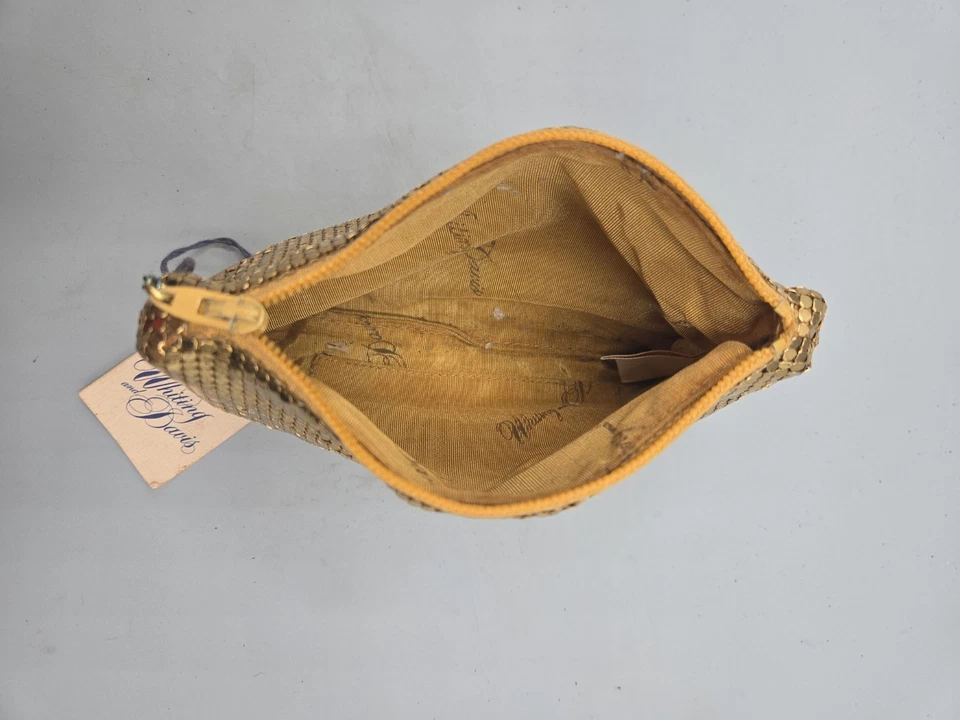 Bolso de maquillaje vintage de malla dorada de Whiting & Davis para mujer  Foto 3 de 3