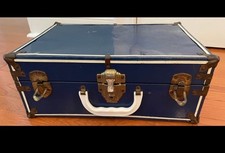Vintage Metal Roller Skate Carry Case 15  X 10.5  X6  Metal Latches Star Lining
