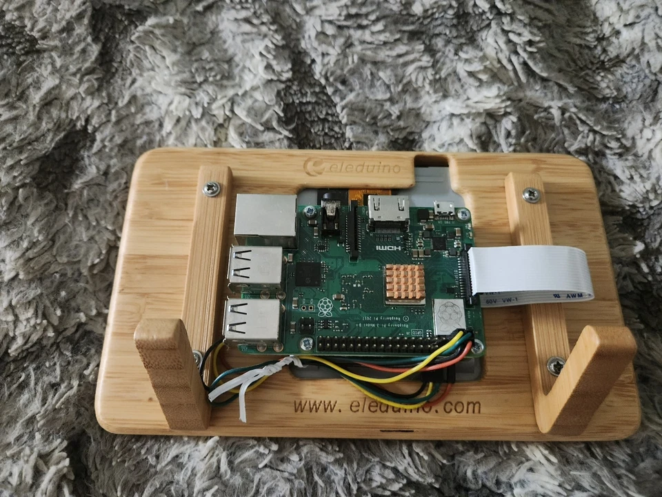 Raspberry Pi 3 B + 7 Zoll Touchscreen + Bambus Rahmen Raspberry Pi - Bild 2 von 3