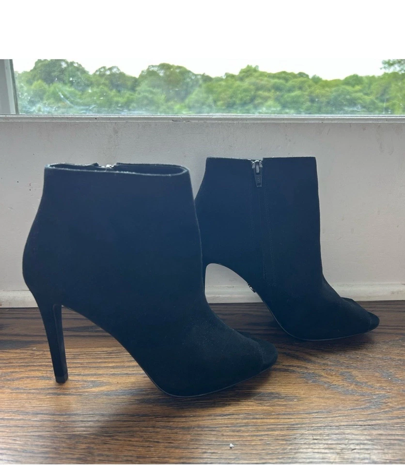 Botines Michael Kors Peep Toe tacón negro talla 6,5. Foto 2 de 4