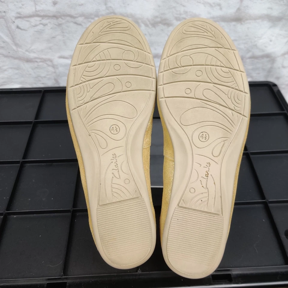 Clarks Kids Dancealong Jnr Ballerina Bow Accent Flat Shoes Gold Suede Sz 4.5 - Изображение 3 из 4