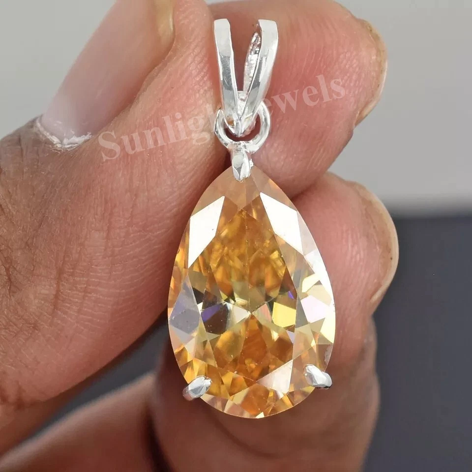 RARO Colgante solitario de diamantes tratados con champán certificado de 12,55 quilates en plata 925 Foto 2 de 4