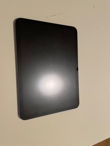 Ipad 10th Generation Blauw Zo goed als nieuw met toetsenbord en apple pen - Afbeelding 8 van 11