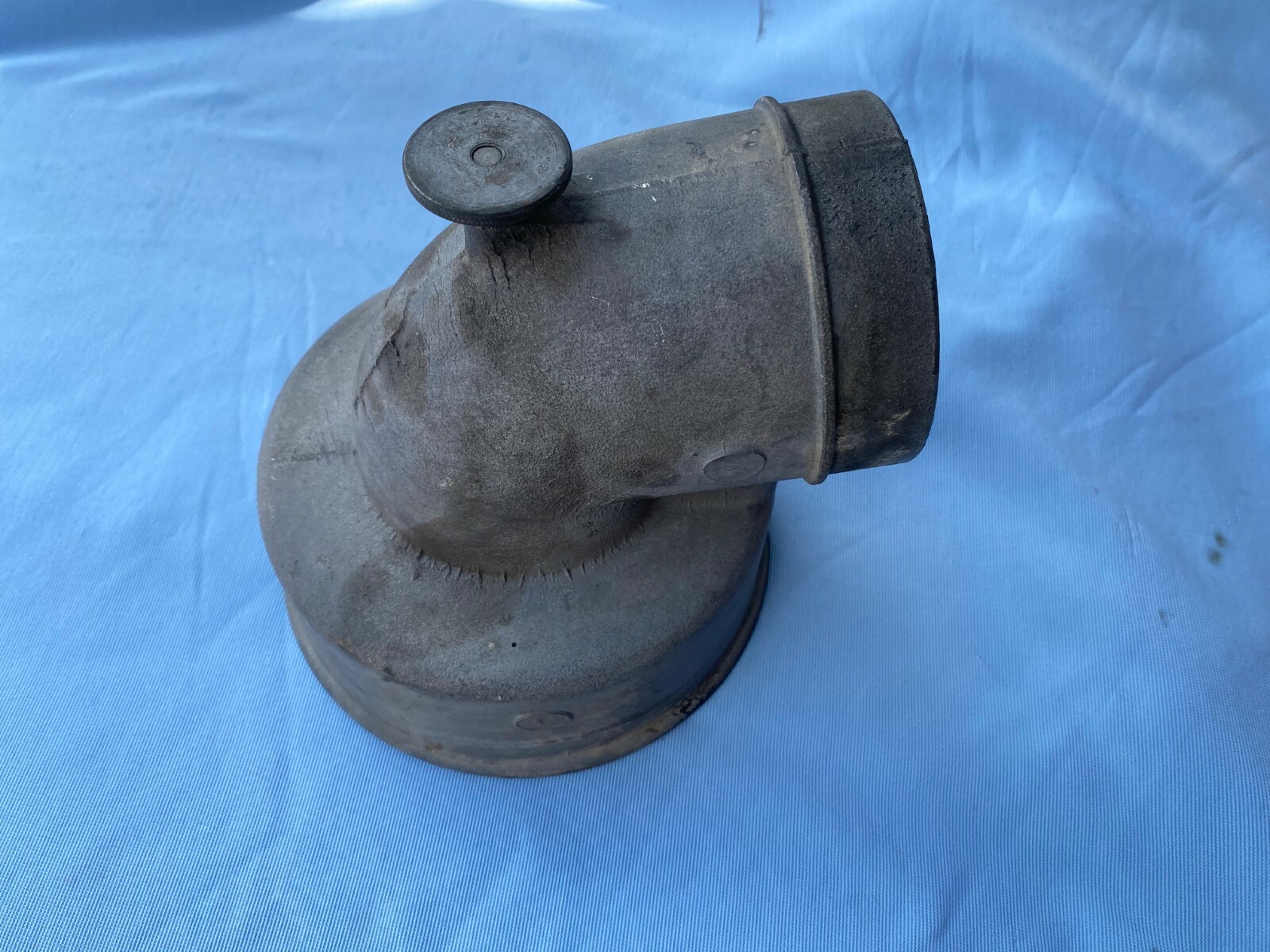 1965-1980 Rolls Royce Silver Shadow  AIR INTAKE FILTER HOUSING COVER WITH BOLT