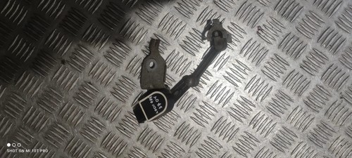 MERCEDES-BENZ E W212 Höhenstandsensor hinten links A0009053704 2.20 26317357
