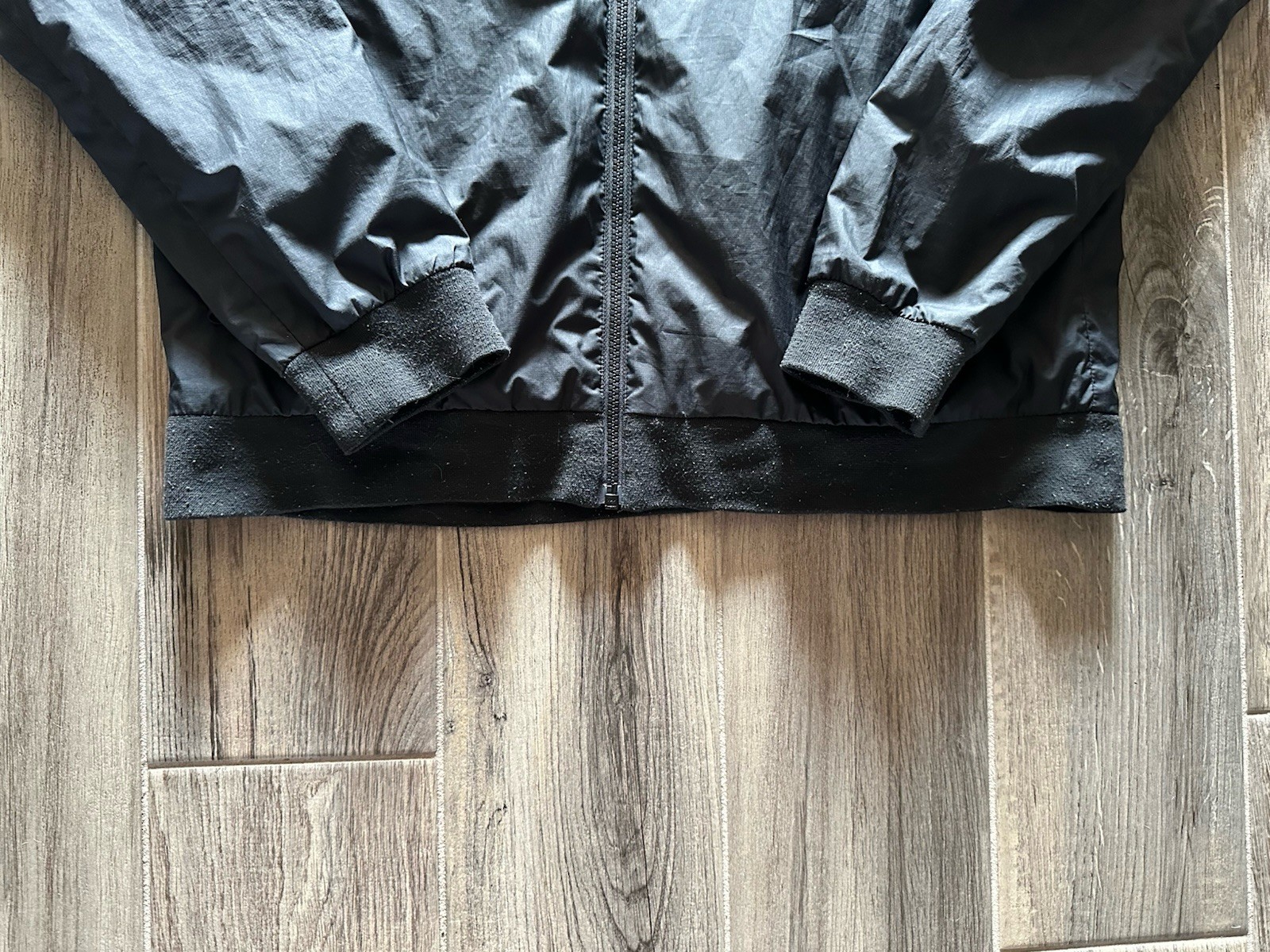 SACAI X NIKE Giacca a vento Nike uomo GRANDE nera con cappuccio zip intera logo swoosh 727324 010