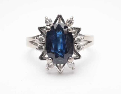 Sapphire and diamond cluster ring in 14ct white gold - Finger size US 7. -5.50gr