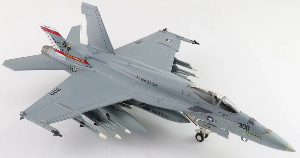 Hobby Master 1/72 F/A-18E Super Hornet Golden Warriors 168910 VFA-87 2017 HA5141 - Image 4 of 4