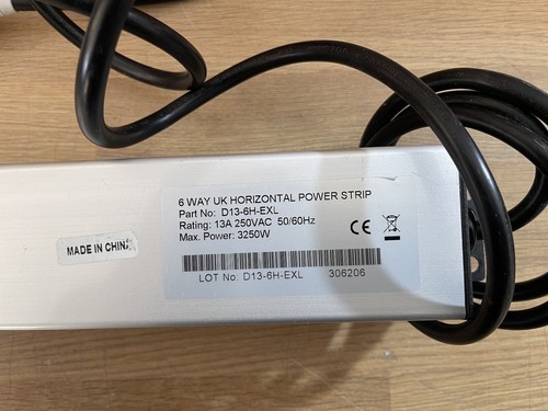 PDU en rack Excel D13-6H-EXL con soportes 6 vías regleta eléctrica horizontal Reino Unido - IVA incluido - Imagen 2 de 4