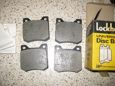 NEW GIRLING BRAKE PADS - FITS: PEUGEOT 204 & 304 (1968-80)