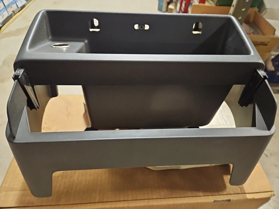  Carcasa de cenicero de tablero NOS GM 12510468 para furgoneta Lumina APV/Pont Trans Sport Foto 4 de 4