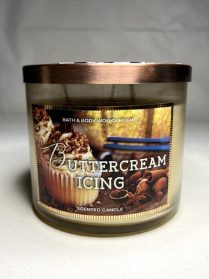 Bath & Body Works BUTTERCREAM ICING 3 Wick Scented Candle 14.5 oz RARE