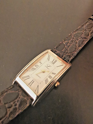Damenuhr Quartz mit rechteckigem Gehäuse, Kunstlederarmband in Kroko-Optik