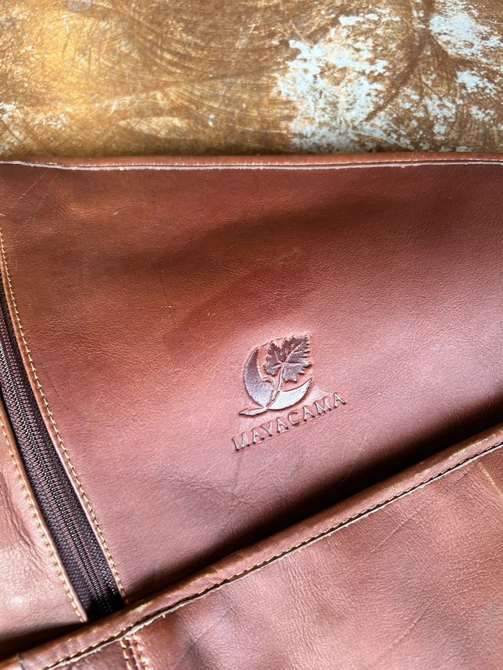 Bolso de Ropa de Cuero Genuino Mayacama/Traje de Viaje/Hecho en Colombia Marrón Foto 2 de 4