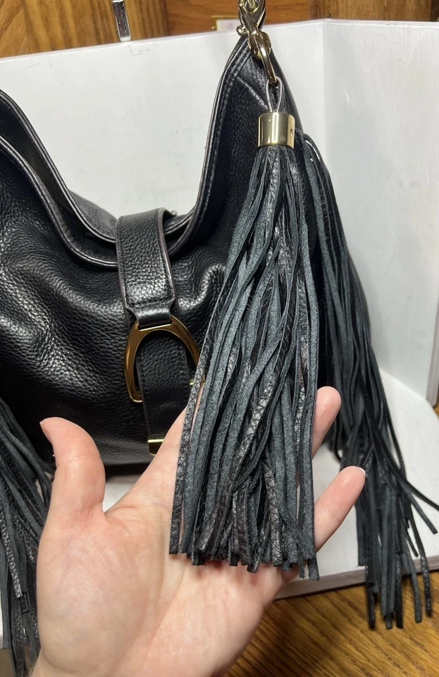 G.I.L.I. Кожаная сумка-хобо A271123 с бахромой - черная - Изображение 2 из 4