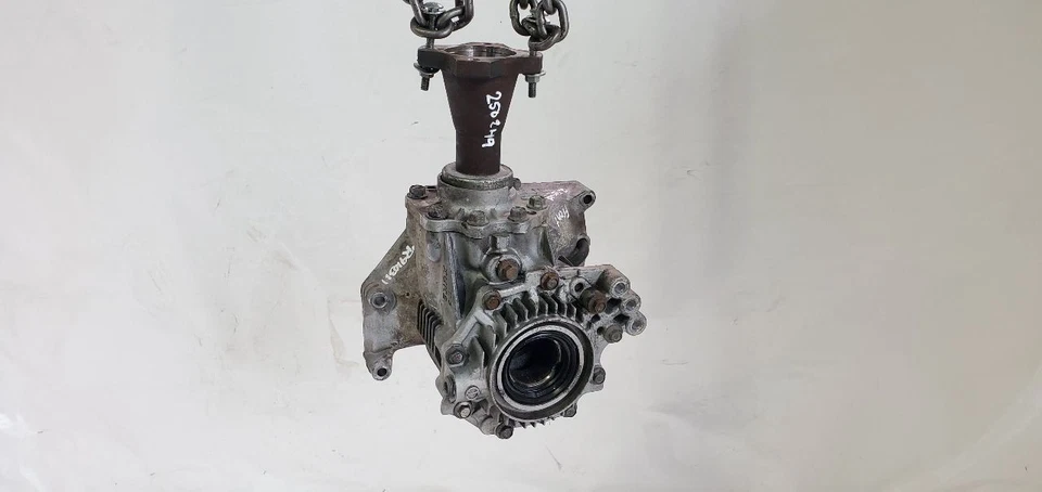 2009 2014 Nissan Murano CrossCabriolet OEM 3.5L AWD Transfer Case  - Image 3 of 4
