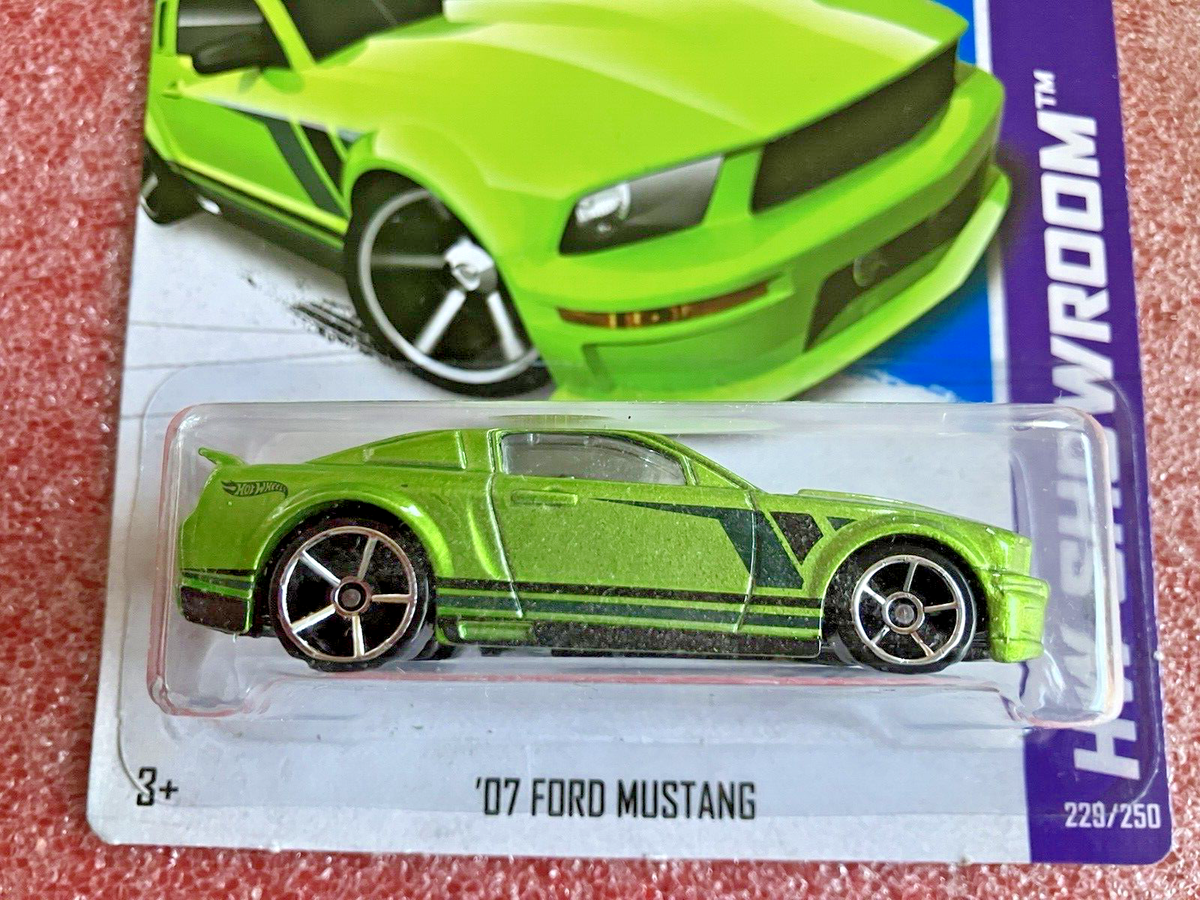 2013 Hot Wheels '07 Ford Mustang 229/250 X1807 Green (HW667) | eBay