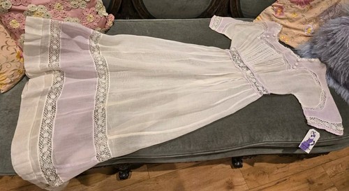 1910s Edwardian Cotton And Handmade Lace Dress Cream/Pink Antique 24”Waist
