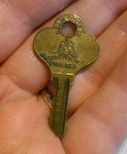 Vintage Old Antique Steamer Trunk Lock Short Eagle Brass Key Terryville A41VX185