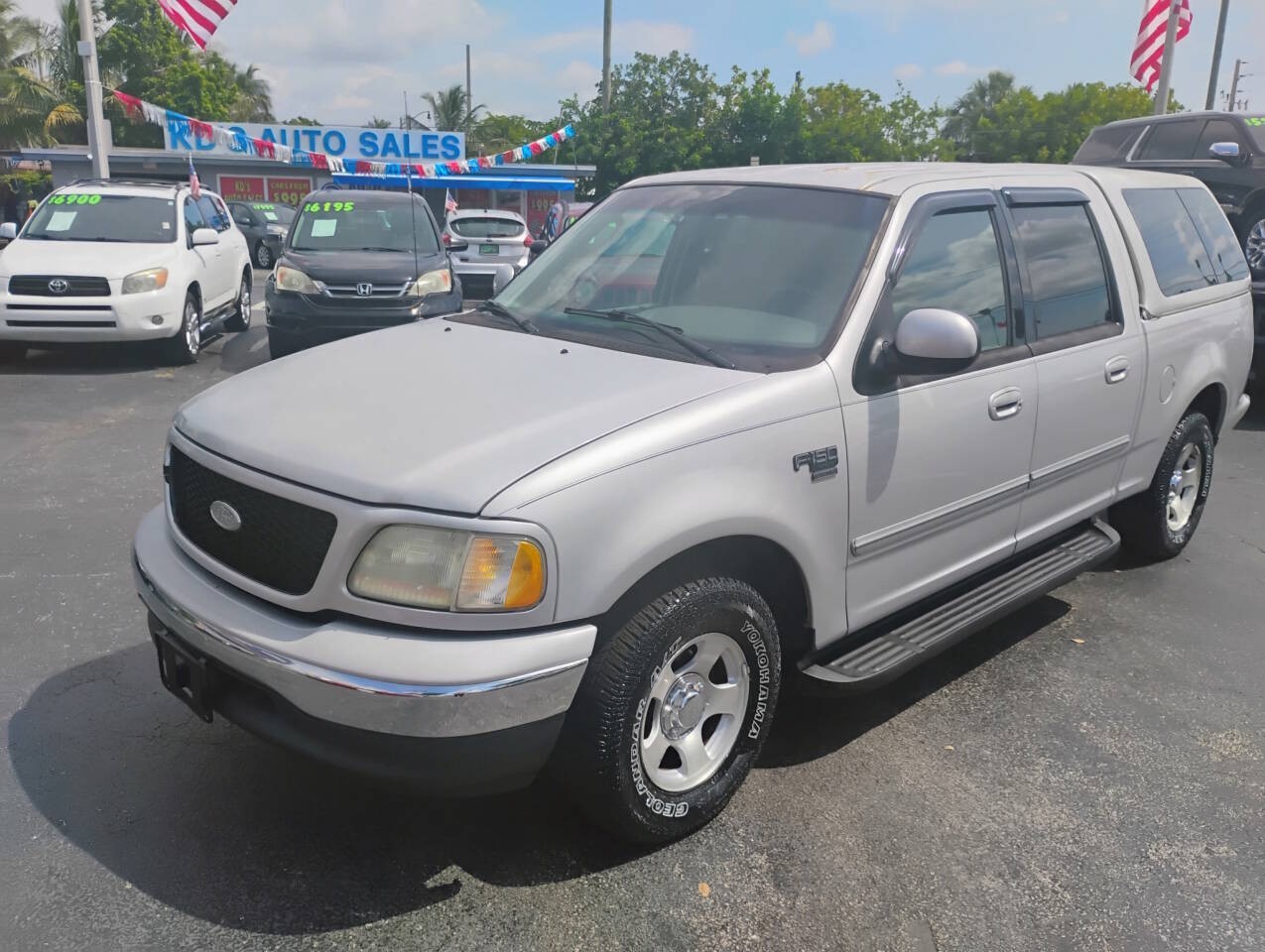 2002 Ford F-150 XLT 4dr SuperCrew 2WD Styleside SB