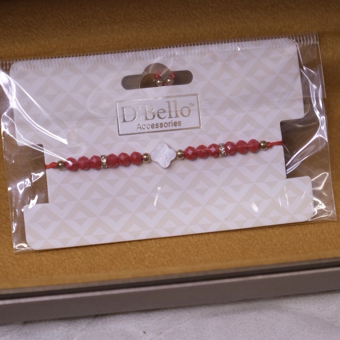 D'Bello Alhambra Red, Gold & White Beaded Charm Bracelet with Quatrefoil