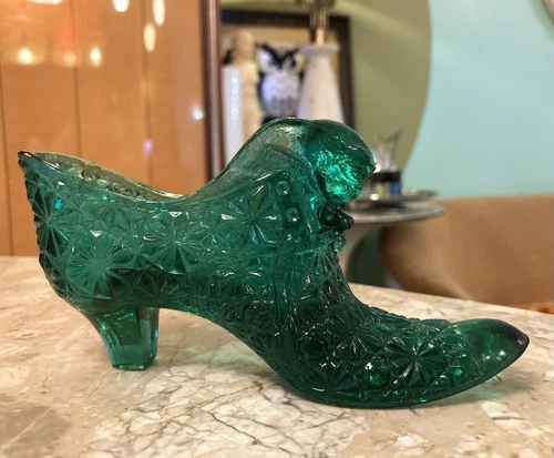 Vintage GLASS CAT HEAD SLIPPER SHOE Daisy & Button Design Forrest Green Fenton