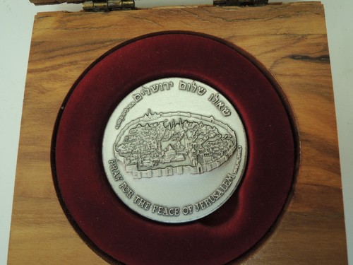Pray for the Peace of Jerusalem Private Medal 38mm 28gr Silver,Olive Wood Box #3 - Picture 2 of 4