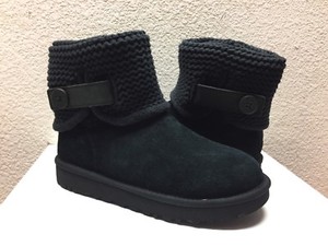 ugg shaina black