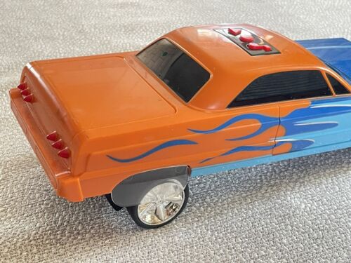 Chevy Impala 1995 Toy State Industrial Low Rider con protectores de rueda transparentes originales - Imagen 6 de 16