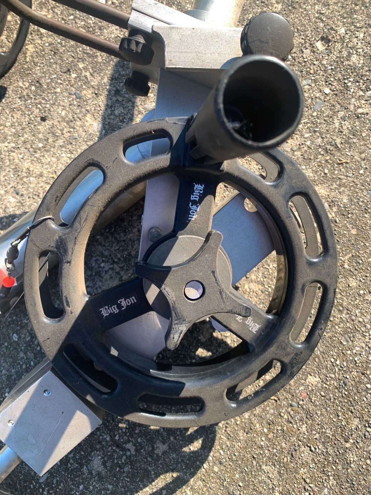 Big Jon Manual Downriggers (2) with 4 foot boom, Steel lines, vertical