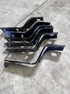 NEU NOS Mercedes W123 S123 C123 StoßstangeN Halter LINKS Bumper Bracket LH OEM