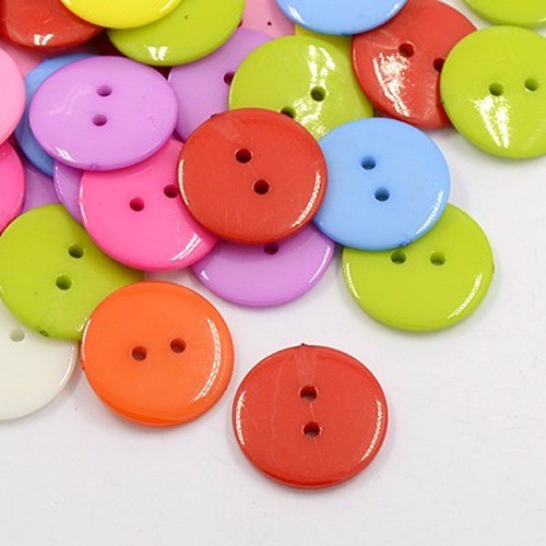 100 PIEZAS Botones de plástico de costura acrílica para diseño de disfraz 2 orificios color mixto - Imagen 5 de 8