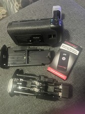 Battery Grip for Canon EOS 7D MKII With Remote And Extra Batter Rack For AA